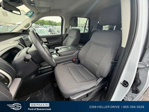 Used 2025 Ford Expedition Active AWD/4WD image 15