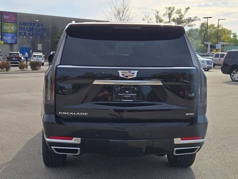 New 2026 Cadillac Escalade Luxury image 17