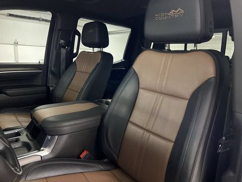 Certified 2025 Chevrolet Silverado 1500 High Country w/ High Country Premium Package AWD/4WD image 20