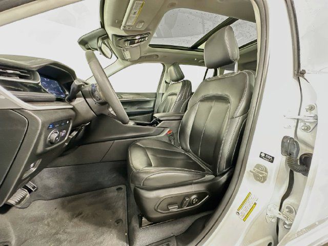 Used 2023 Jeep Grand Cherokee 4WD 4xe image 3
