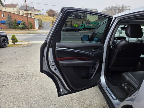 Used 2016 Acura MDX SH-AWD image 12