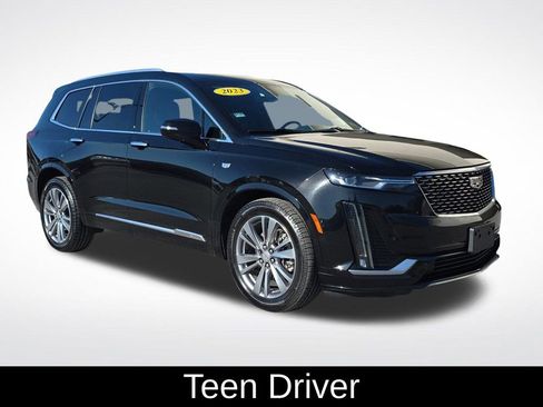 Used 2023 Cadillac XT6 Premium Luxury image 9