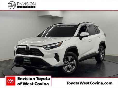 Used 2025 Toyota RAV4 XLE FWD image 1
