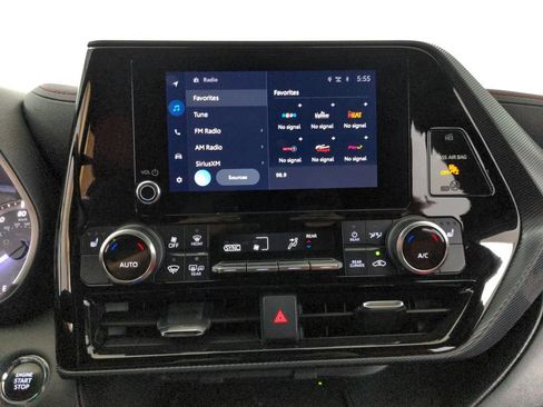 Used 2023 Toyota Highlander XSE AWD/4WD image 24