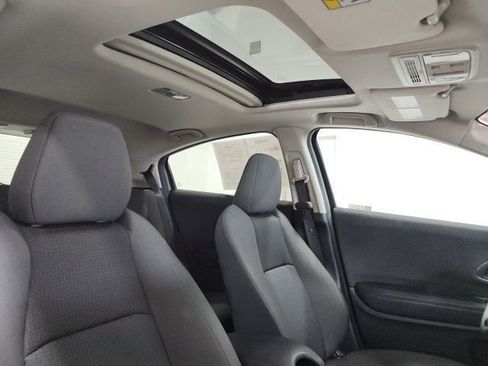 Used 2022 Honda HR-V EX image 6