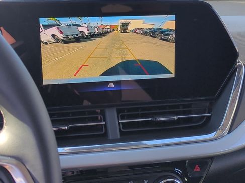 New 2026 Chevrolet Trax LT w/ Driver Confidence Package image 15