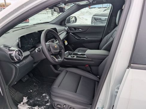 New 2026 Chevrolet Equinox LT w/ Convenience Package II image 13