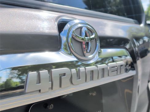 Used 2020 Toyota 4Runner Limited image 34