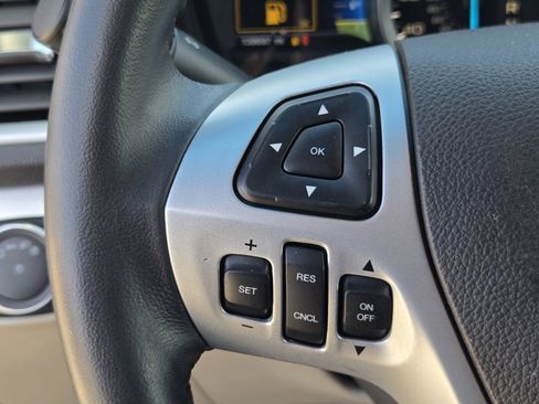Used 2013 Ford Explorer XLT AWD/4WD image 24
