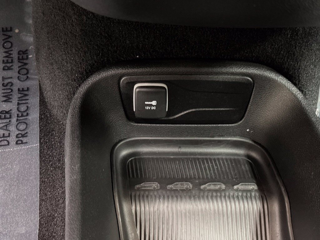 Used 2025 Chrysler Pacifica Select FWD image 29
