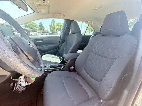 Used 2021 Toyota Corolla LE FWD image 6