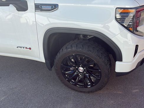 Used 2023 GMC Sierra 1500 AT4 w/ AT4 Premium Package image 8