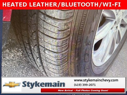 Used 2023 Buick Enclave Essence image 11