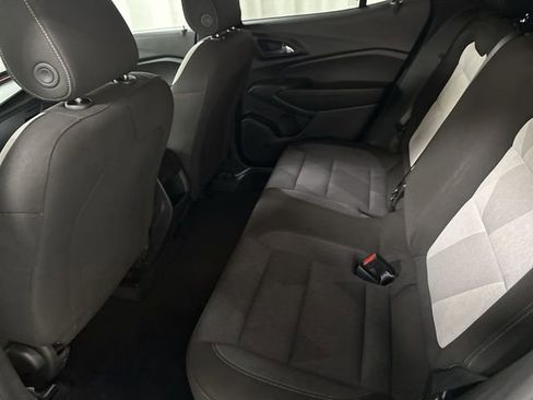 Used 2024 Chevrolet Trax RS w/ Sunroof Package FWD image 15