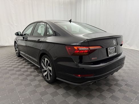 Used 2019 Volkswagen Jetta GLI image 5