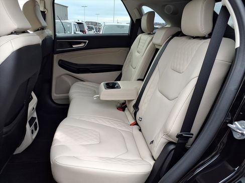 Used 2024 Ford Edge Titanium w/ Equipment Group 301A image 9