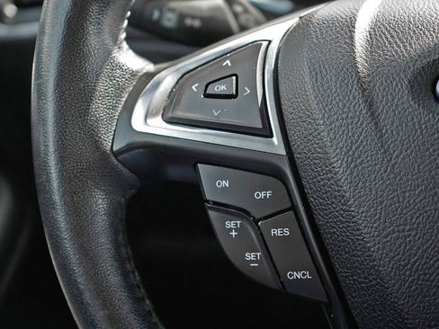 Used 2021 Ford Edge Titanium FWD image 14