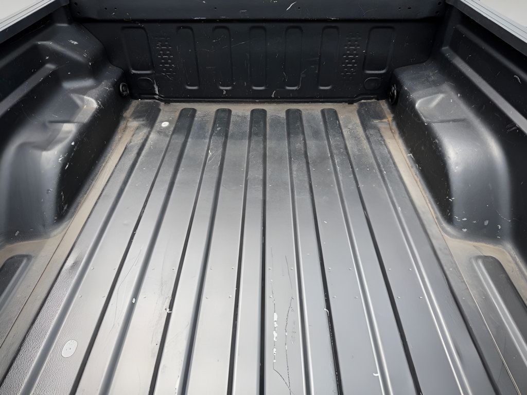 Used 2023 Jeep Gladiator Overland AWD/4WD image 34