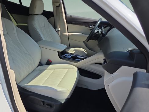Used 2023 Buick Envision Avenir FWD image 15