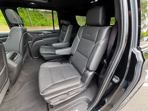 Used 2023 Cadillac Escalade ESV Sport AWD/4WD image 47