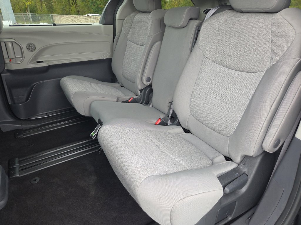 Certified 2024 Toyota Sienna LE AWD/4WD image 13