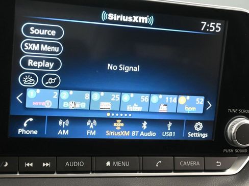 Certified 2025 Nissan Sentra SV image 10