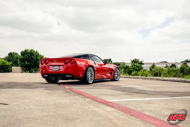 Used 2009 Chevrolet Corvette ZR1 w/ Preferred Equipment Group RWD image 21