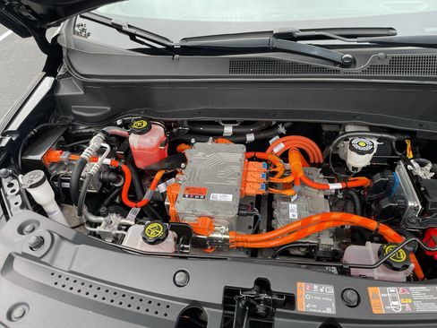 Certified 2023 Chevrolet Bolt EUV LT FWD image 11