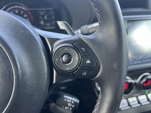 Used 2024 Toyota GR86 Premium image 20