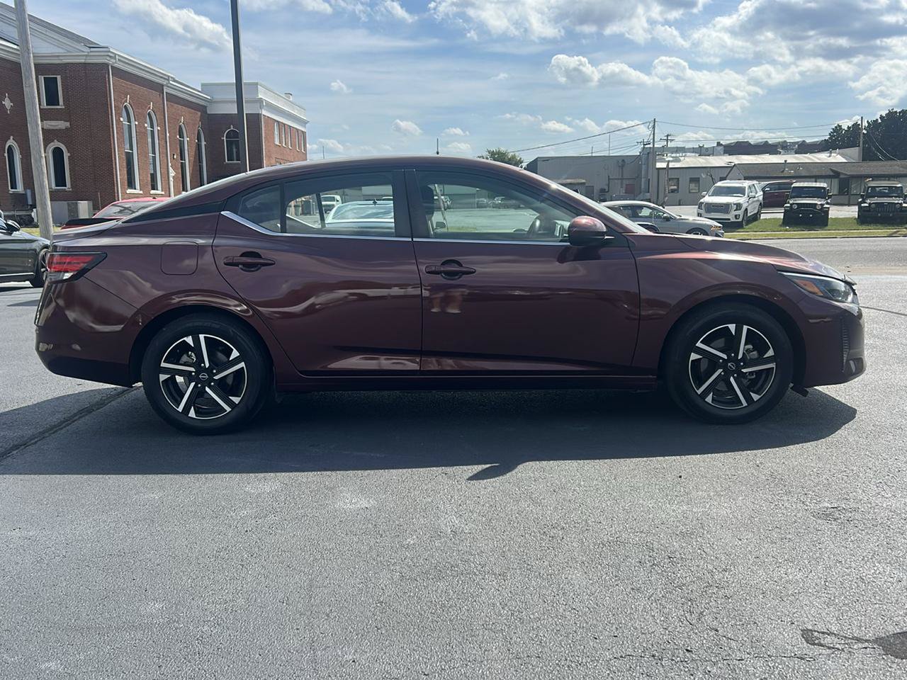 Used 2024 Nissan Sentra SV FWD image 4