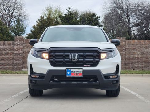 Certified 2025 Honda Ridgeline Sport image 2