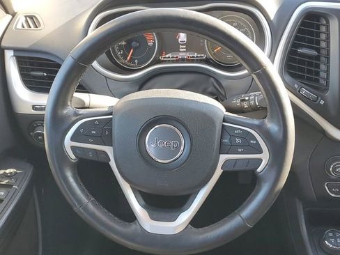 Used 2016 Jeep Cherokee Trailhawk w/ Cold Weather Group image 13