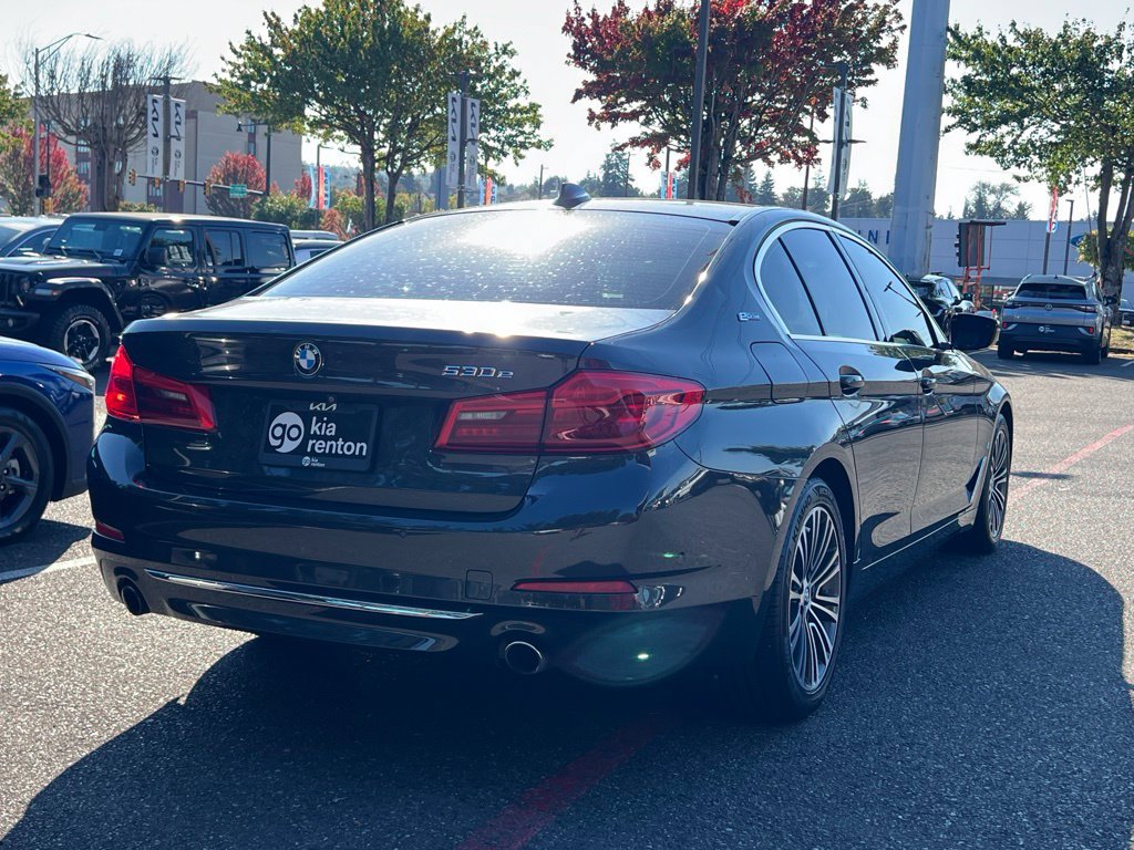 Used 2019 BMW 530e w/ Premium Package RWD image 5
