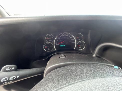 Used 2015 Chevrolet Express 3500 Extended w/ Smoker's Package image 19