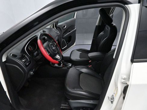 Used 2018 Jeep Compass Latitude w/ Popular Equipment Group AWD/4WD image 11