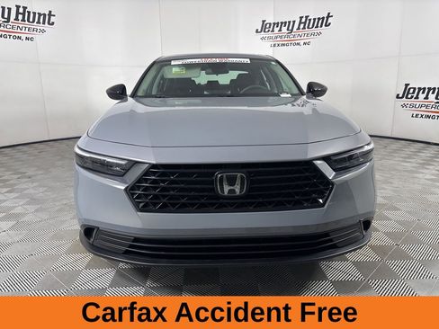 Used 2025 Honda Accord SE image 3