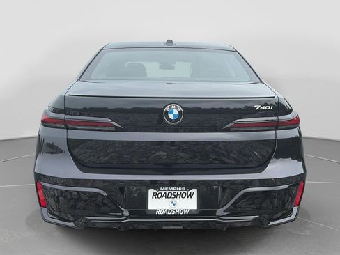 Used 2023 BMW 740i RWD image 4
