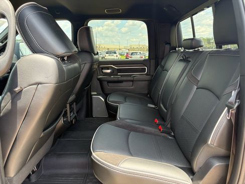 Used 2025 RAM 2500 Laramie AWD/4WD image 34