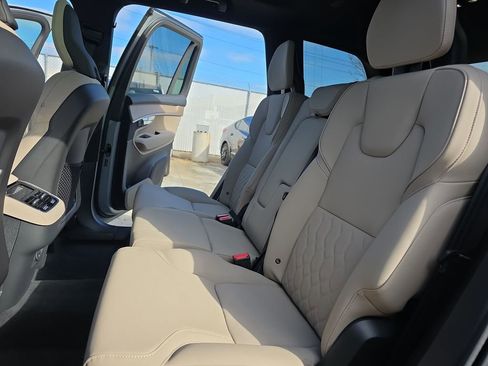 New 2026 Volvo XC90 B6 Plus w/ Protection Package Premier image 15