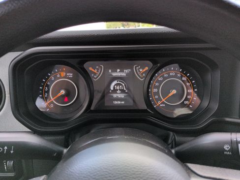 Used 2025 Jeep Gladiator Sport AWD/4WD image 24