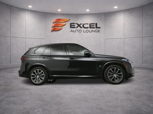 Used 2024 BMW X5 xDrive40i w/ M Sport Package AWD/4WD image 59