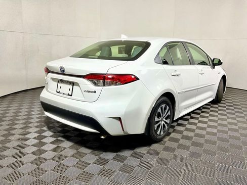 Used 2021 Toyota Corolla LE image 15