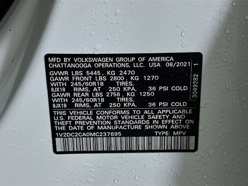 Used 2021 Volkswagen Atlas Cross Sport SE image 32