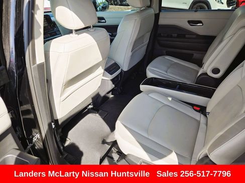 Used 2023 Nissan Pathfinder SL w/ SL Premium Package FWD image 15