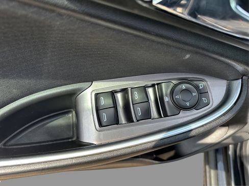 Used 2021 Chevrolet Malibu LT FWD image 37