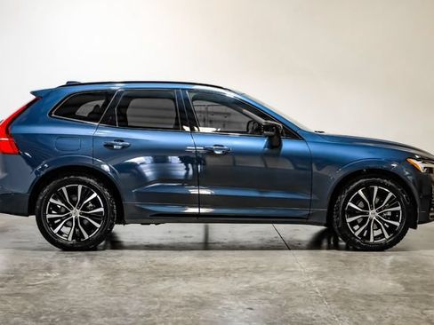 Used 2023 Volvo XC60 B5 Plus w/ Protection Package Premier AWD/4WD image 10