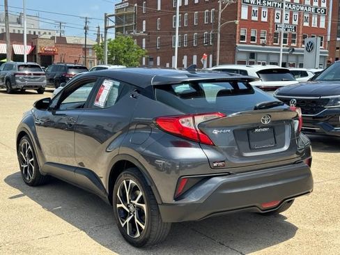 Used 2018 Toyota C-HR XLE FWD image 4