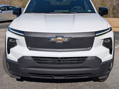 Used 2024 Chevrolet Silverado EV W/T image 12