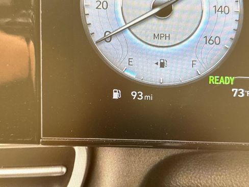 Used 2026 Hyundai Elantra Limited FWD image 11