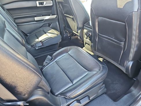 Used 2022 Ford Explorer Limited w/ Equipment Group 301A image 13